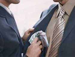 Savcı rüşvet alırken yakalandı