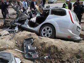 Zonguldak'ta kaza: 1 ölü 13 yaralı !