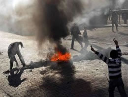 Göstericiler Polisle çatıştı!