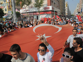 Teröre yine lanet yağdı