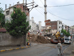 Bahçecik'te yıkımlar başladı