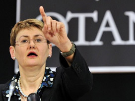 NATO: Kaddafi rejimi yıkılıyor