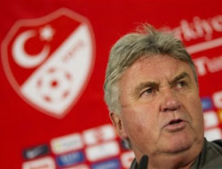 Guus Hiddink karamsar konuştu
