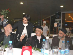 Sema Kızılcık Huzurevinde