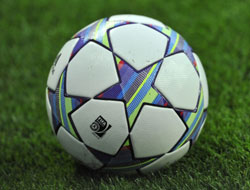 Futbolcular yemekten zehirlendi