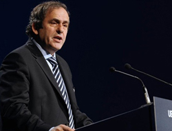 Platini Fener'e bakın ne yaptı!