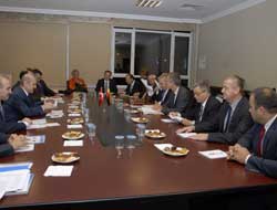 Bakan Bayraktar Almanları ağırladı