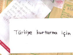 Türk büyükelçiliğine para bırakıyor