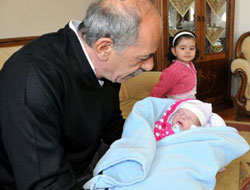 Azra bebeğin hayatı hüzünle doldu