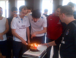 Adrian'a doğum günü partisi!