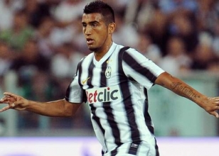 Kampa alkollü geldiler, kovuldular!