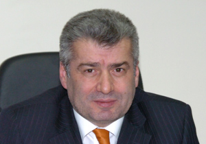 Borçtan korkanlar aday olmasın