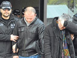 Müdür bey fena yakalandı!