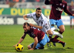 Avni Aker'de zorlu 90 dakika!