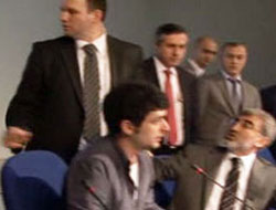 Protestocu gence Bakandan jest!