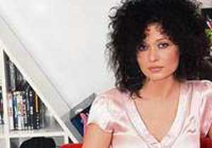 Nurgül Yeşilçay dolandırıldı!