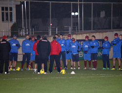 Bordo Mavililer Antalya’da