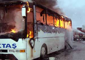 Sultanbeyli’de İETT otobüsüne molotoflu saldırı