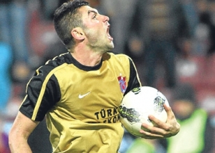 "Yıldız"ın tercihi Burak Yılmaz!