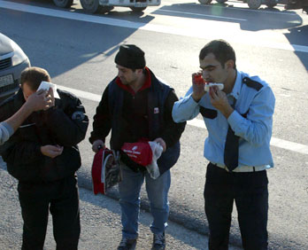 Polisler ölümden döndü