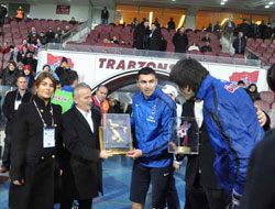 Tolga ve Burak ödüllerini alacak