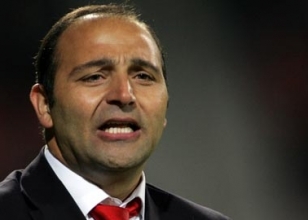 Şok iddia! 'İlk 11'i falcıya soruyor'