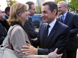 Bakanın eşi intihar etti!