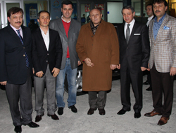 Boks şampiyonasına Vali eli