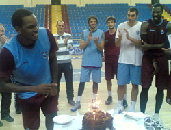 Usta 'kurucu' Robinson'a sürpriz