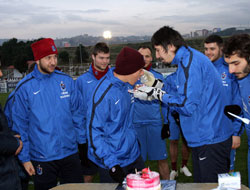 Cech'e doğum günü kutlaması