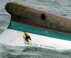 Feribot battı: 300 kişi kayıp