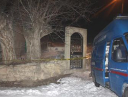 Mezarı ziyarete gitti,ölü bulundu