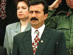 'Konuşursam yer yerinden oynar'