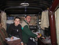 Minibüste yürek burkan hayat