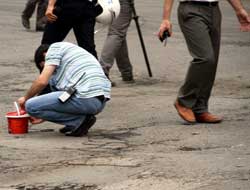 Bankamatiğe bomba bıraktılar