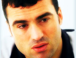 Namaz kıldı, kadro dışı bırakıldı