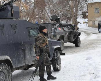 Pompalı tüfekle dehşet saçtı