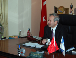 CHP'li Vekilden AK Parti'ye ziyaret