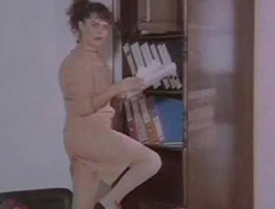 "Hülya'nın bacaklarına dikiz"