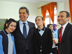 İş adamından Of'a destek