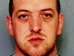 Tecavüz etti sonra boğazını kesti