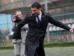 Şükür sustu fedaisi yumrukladı