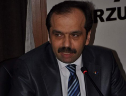 Balta inceleme yapıyor