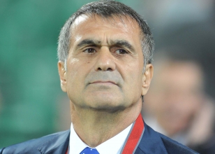 Şenol Güneş bombaladı