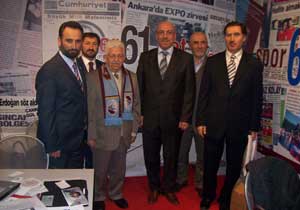 Recai Kutan Fuarı gezdi