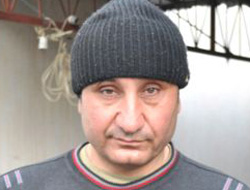 Sarılacak bir bayrağı yok