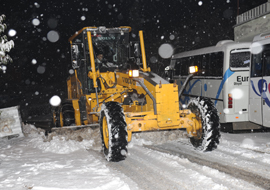Trabzon'u kar esir aldı