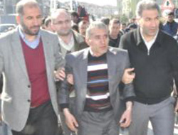 Gerilim hattına neden tırmandı?