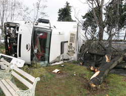 Tır dehşet saçtı