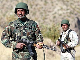 Peşmerge tutuyor Türkiye vuruyor